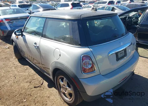 2011 Mini Cooper из США, поврежденный, VIN WMWSU3C57BTX96895